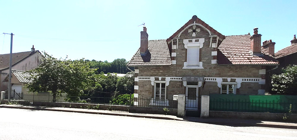 Facade de la maison et garage